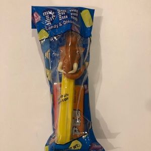 Dreamworks Ice Age Manny Pez Dispenser in Original Packaging